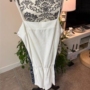 ARMANI EXCHANGE - “RARE”
White and Blue Monogrammed Jumpsuit